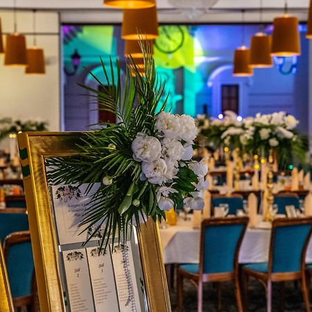 צ'סטוצ'ובה Hotel Sonex מראה חיצוני תמונה